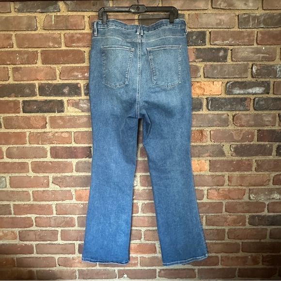 good american GCLBAF739T size 14 (34 X 33) high rise - Picture 4 of 5